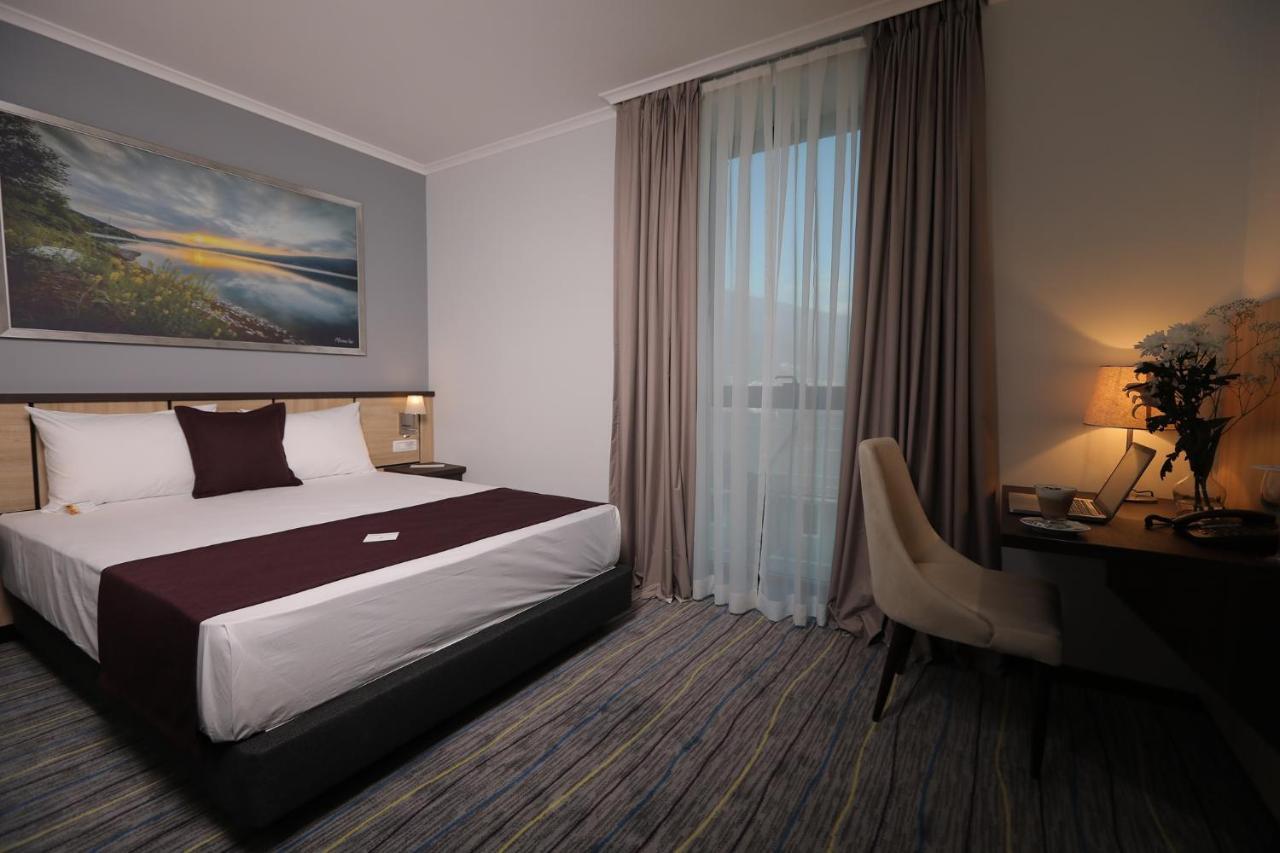 Mercure Tetovo Exterior photo